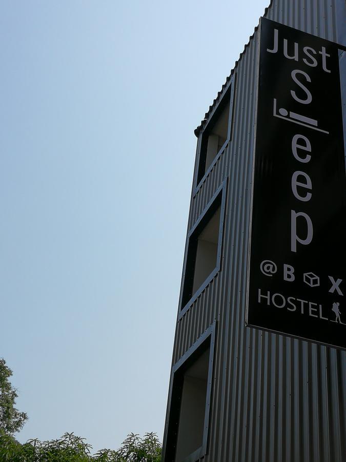Just Sleep @Box Hostel Chiang Mai Dış mekan fotoğraf